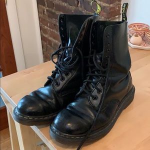 Dr martens black 10 hole combat boots
